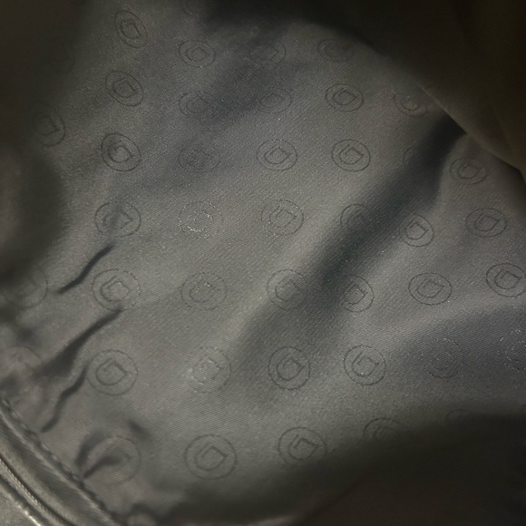 Danier MINT new as possible Black Leather Messenger/crossbody bag ultra soft - Picture 12 of 16